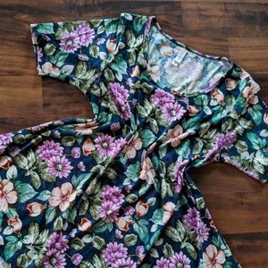 LuLaRoe Floral Peefect Tee